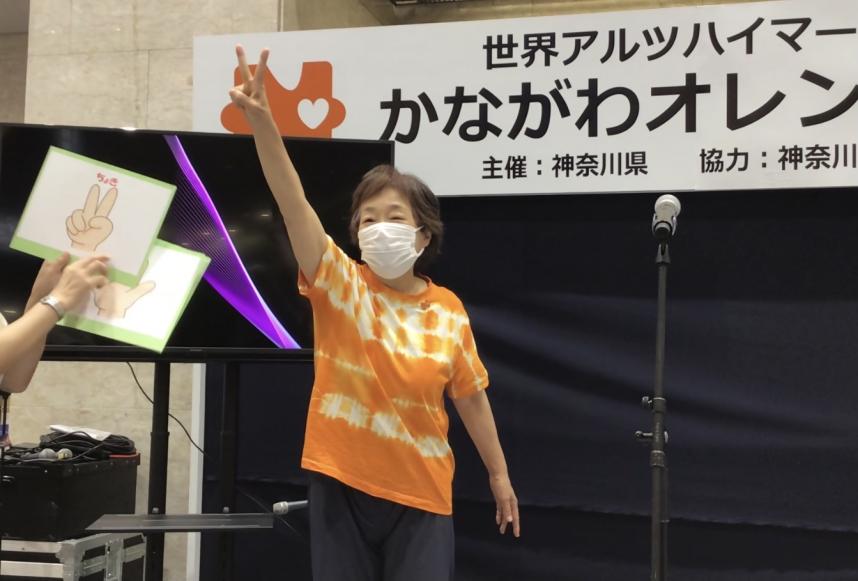 イベントじゃんけん大会の様子(女性大使)