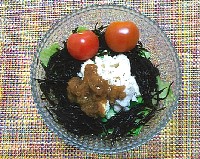 チキンとひじきの梅サラダ