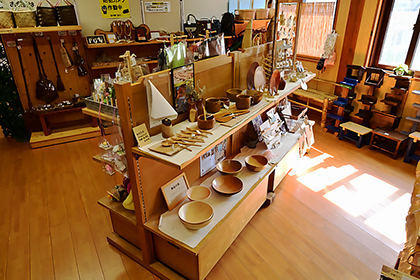 地元の工芸品がいっぱいあります。