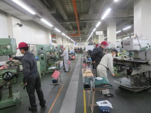 機械加工実習フライス盤