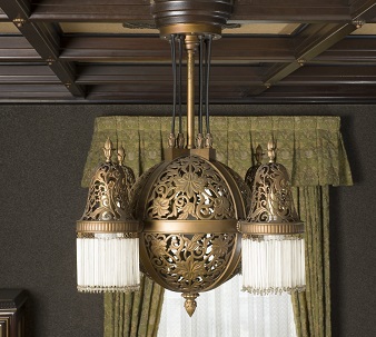 6Hosoge on the chandelier of the Reception Room No. 3