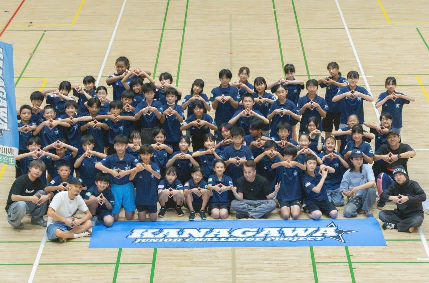 第4回プログラム2日目の参加者と講師の集合写真の画像