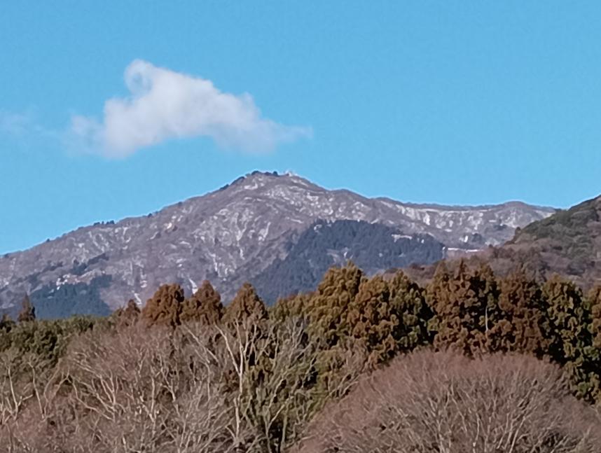 厚木市七沢から見た大山