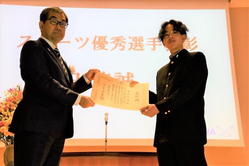 橋本和也副知事と濱田琉誠さん