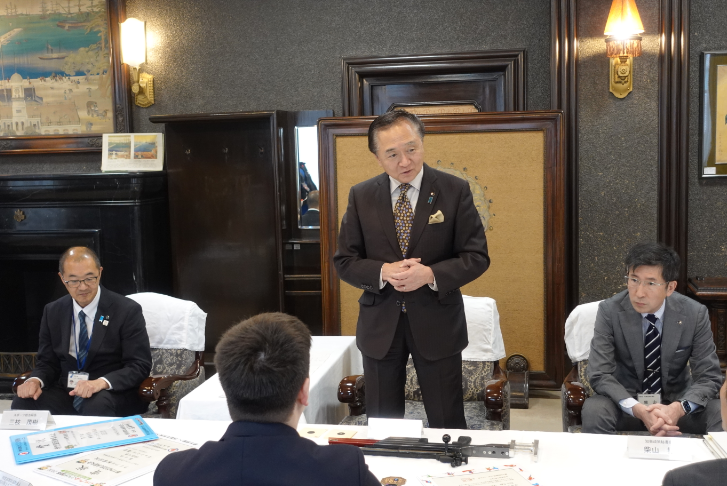 黒岩知事