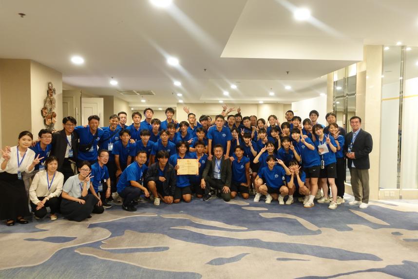 日本選手団記念撮影