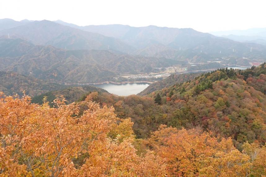 令和7年11月12日仏果山山頂