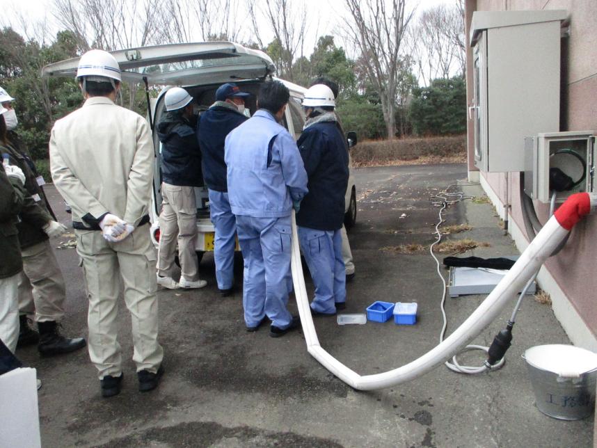 葛原配水池での訓練風景