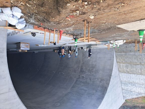 新坂下トンネル舗装