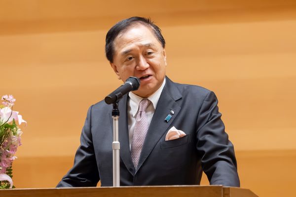 知事写真