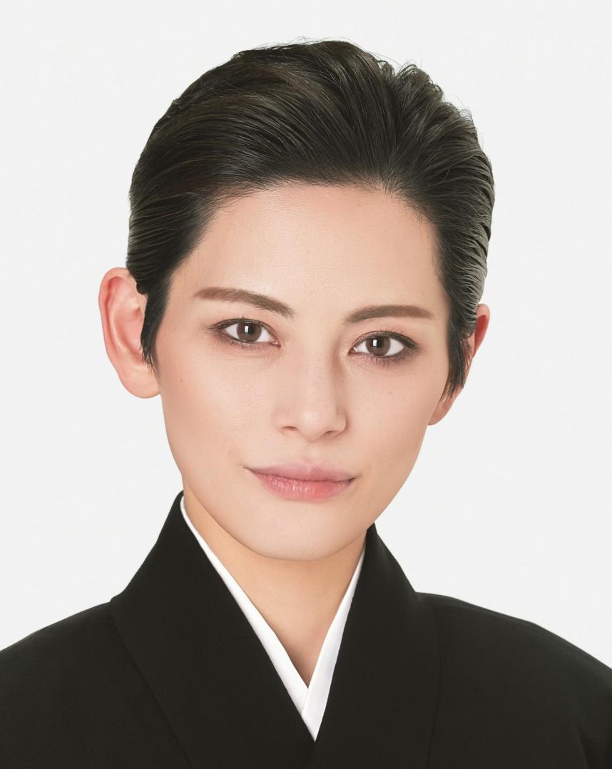朝美絢さん