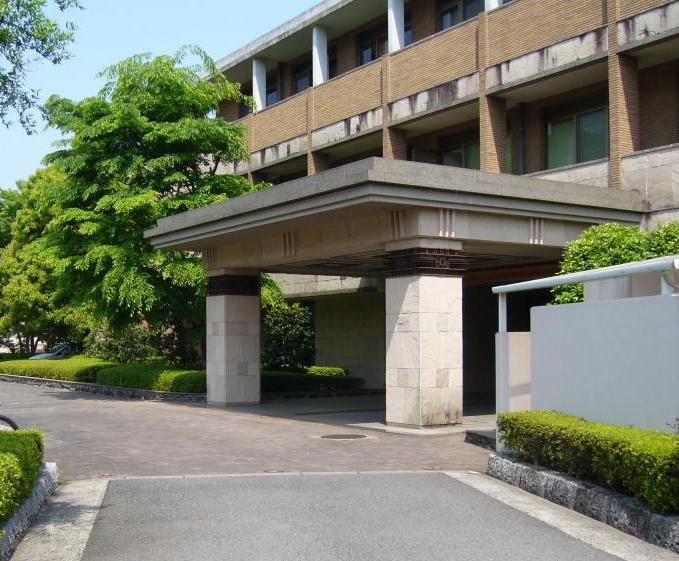 温泉地学研究所外観