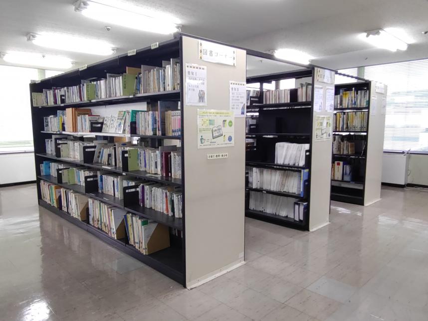 資料・図書コーナー画像