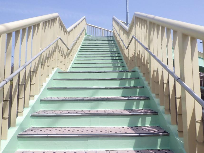 浜端歩道橋階段(後)