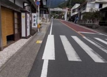 県道611号(大山板戸)グリーンベルト(前)