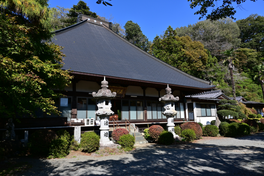 正覚寺本堂正面から撮影