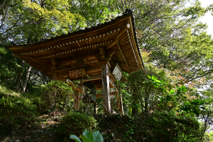 正覚寺の回向の鐘を別角度から撮影2