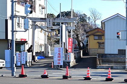R64から見える鳥居