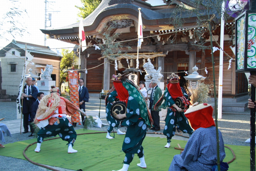 田名八幡宮「獅子舞」行事の様子