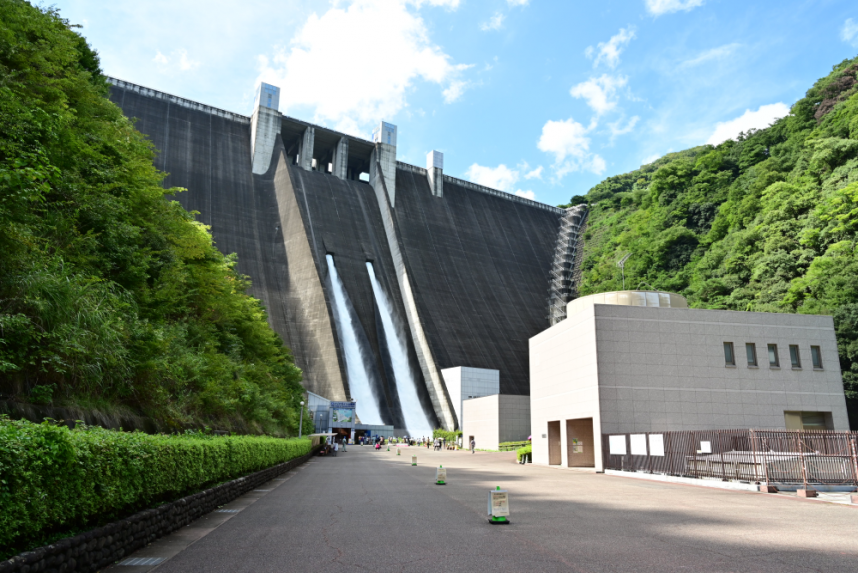 宮ヶ瀬ダム_遠景