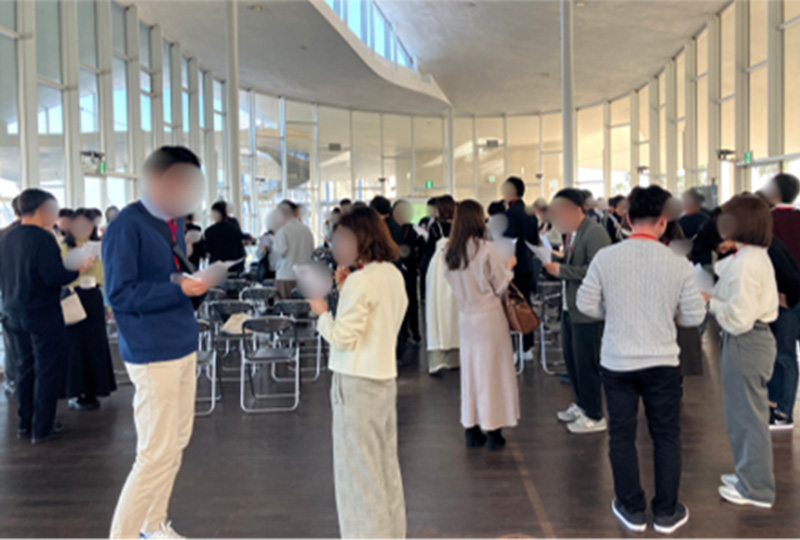 自己紹介ビンゴの様子