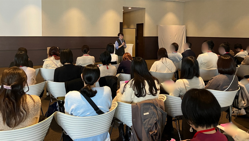 メモを取りながら真剣な様子が伝わってきます！