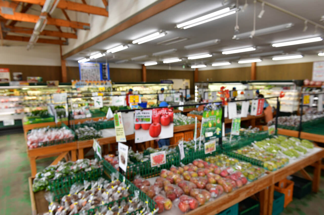 朝採れ野菜から加工品、水産物まで