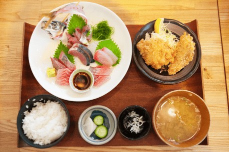 히라쓰카항 식당