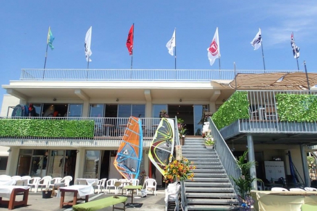 セブンシーズ　ウインドサーフィン　スタンドアップパドルボード　スクール