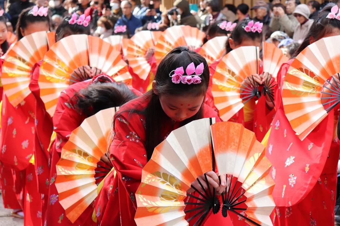 「チャッキラコ」ユネスコ無形文化遺産の風流踊が行われます。