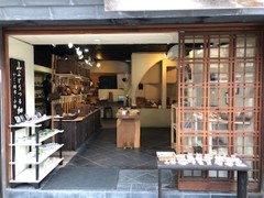 陶器処 加満久良