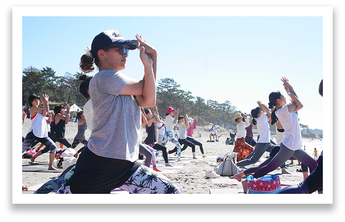 BEACH YOGA REPORT
