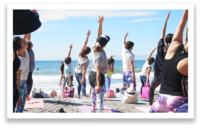 BEACH YOGA REPORT