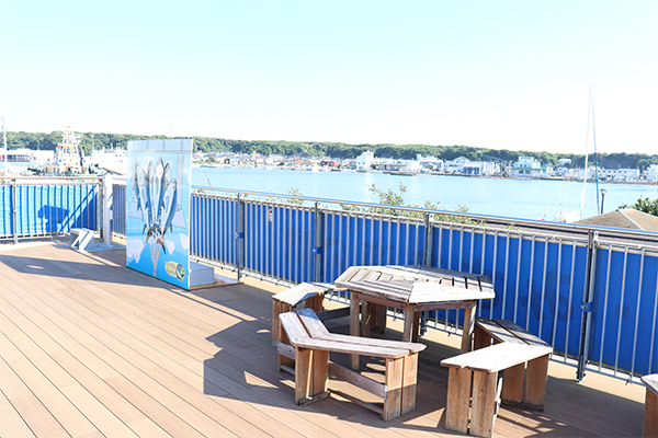 Rest at Miura Fisharina Wharf (Urari)3