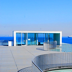 横須賀美術館外観