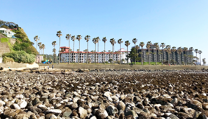 玉石群から見る風景