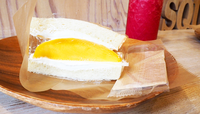 スクイーズ材木座のマンゴサンドイッチ