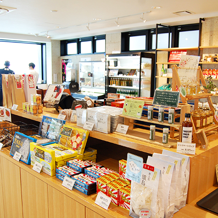 三笠ターミナル1階　お土産コーナ