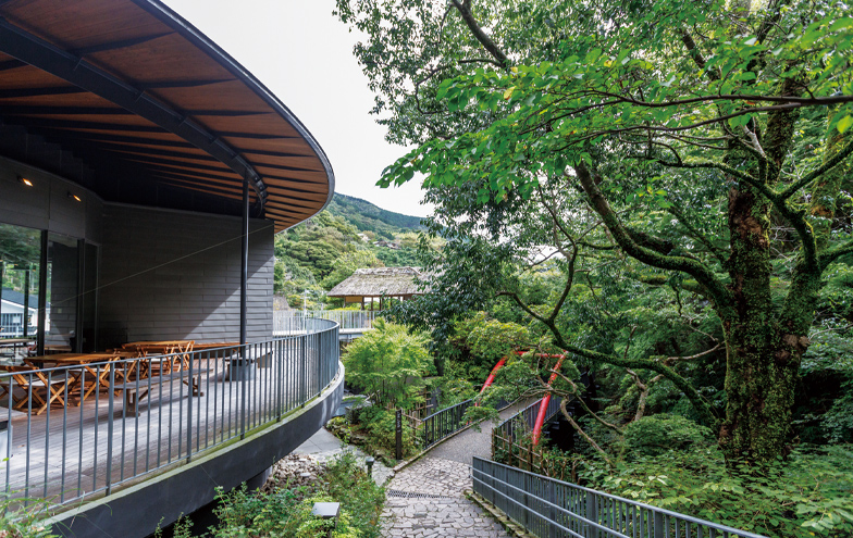 湯河原惣湯Books and Retreat/玄関テラスイメージ