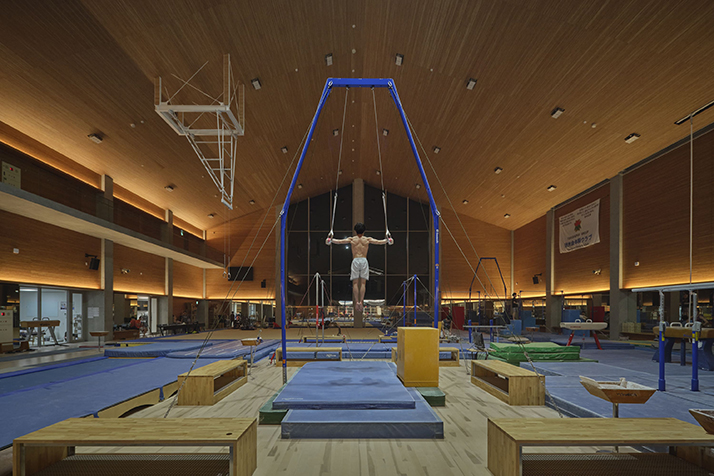 （サムネイル）徳洲会ジムナスティクスアリーナ　特徴個所