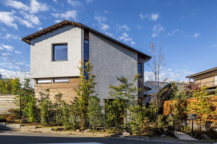 (サムネイル写真)本郷台の家　建物全体