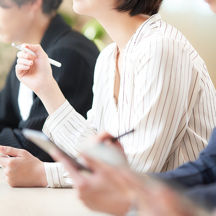 講座・セミナーを受けている写真