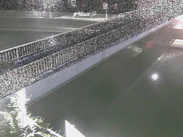 鷹取川人道橋付近 [Takatorigawa Pedestrian Bridge] のカメラ画像